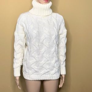 Vintage White Wool Knitted Sweater